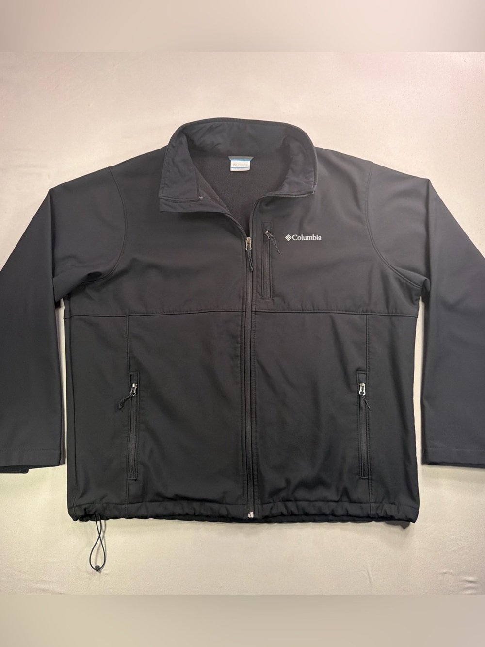 Columbia Men's Black Full-Zip Windbreaker Jacket
